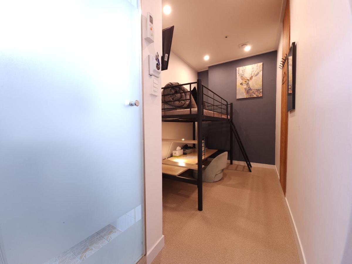 Oyo Hostel Myeongdong 3 Seoul Exterior photo