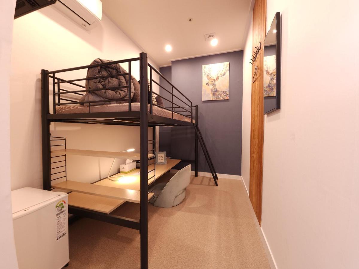 Oyo Hostel Myeongdong 3 Seoul Exterior photo