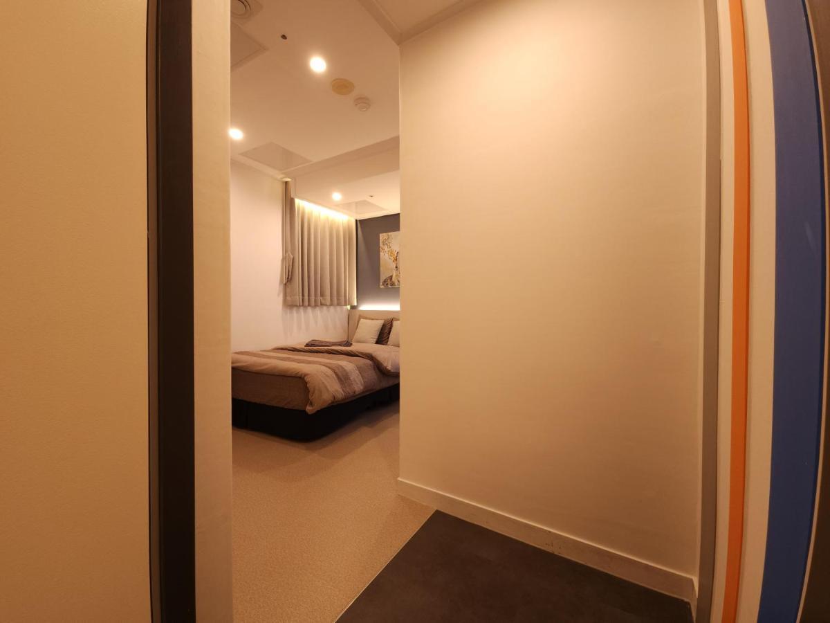 Oyo Hostel Myeongdong 3 Seoul Exterior photo