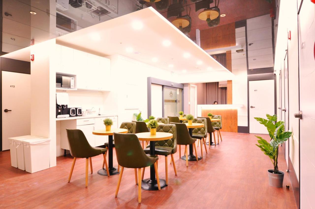 Oyo Hostel Myeongdong 3 Seoul Exterior photo