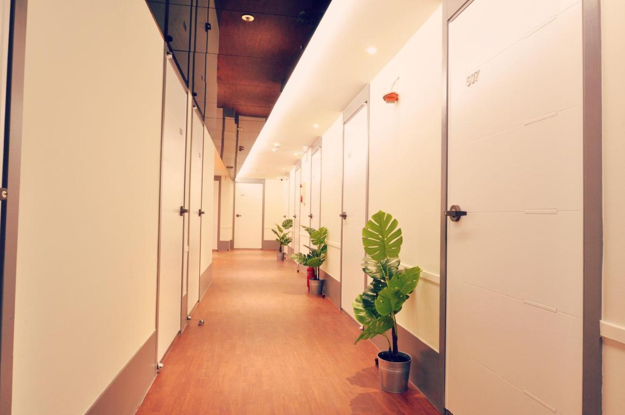 Oyo Hostel Myeongdong 3 Seoul Exterior photo