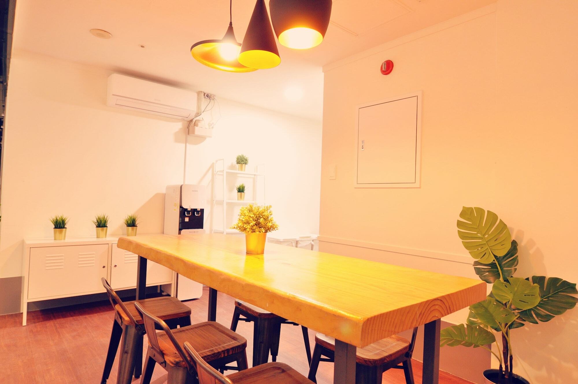 Oyo Hostel Myeongdong 3 Seoul Exterior photo